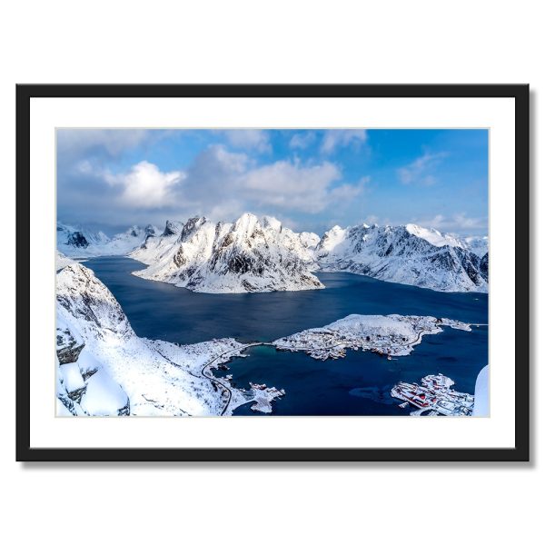 Fotografia dedinky Reine a panorámy Lofotov z Reinebringen – fine art print z Nórska od Martina Machniča